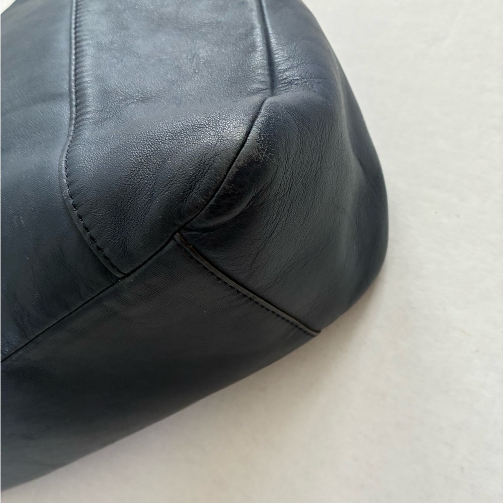Coach Elegant Navy Leather Shoulder Bag - Picture 8 of 9